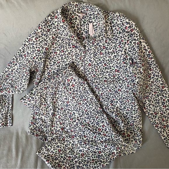 Victoria’s Secret cheetah print pajamas set - Picture 5 of 5